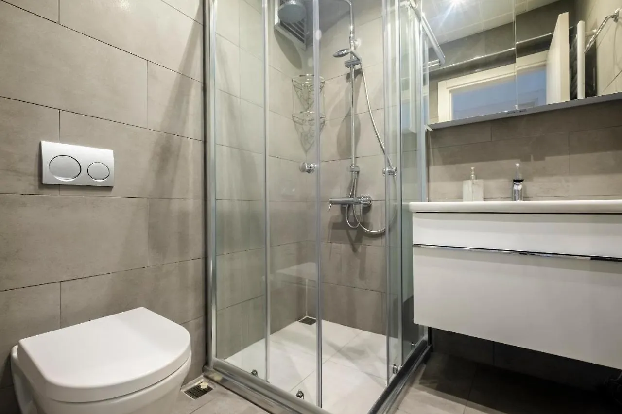 이스탄불 Chic Flat Near Public Transportation In Goztepe 아파트